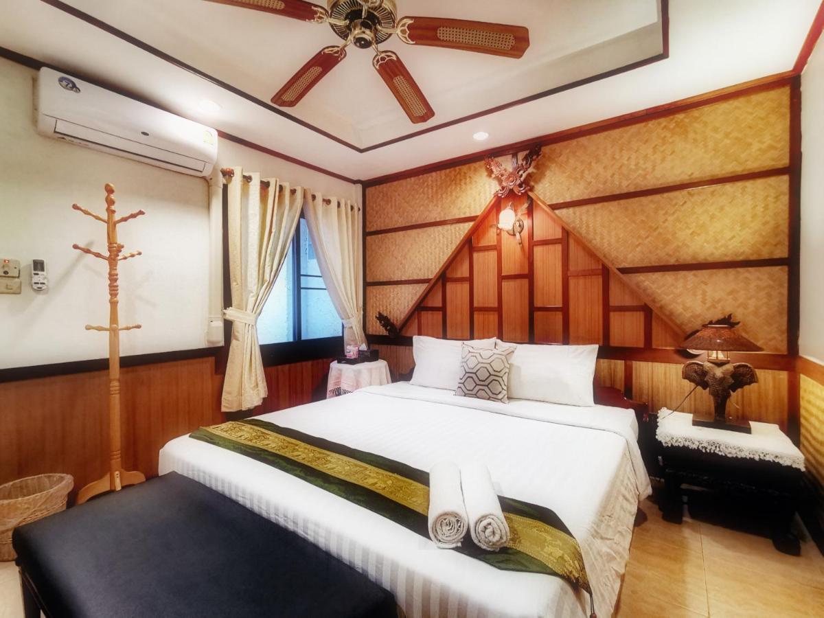 Tavee Guesthouse Bangkok Exterior foto