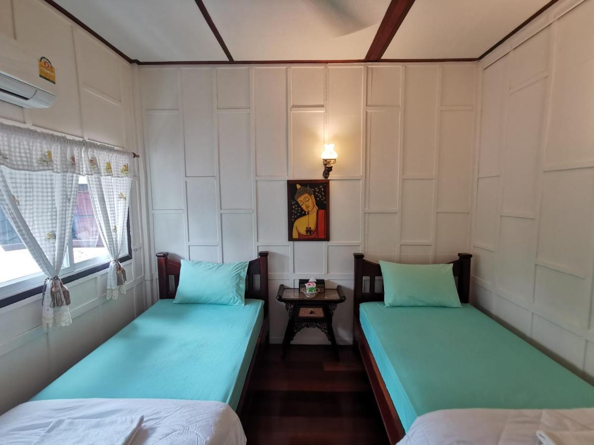 Tavee Guesthouse Bangkok Exterior foto