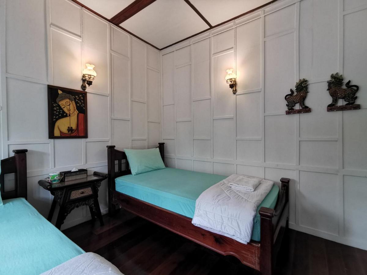 Tavee Guesthouse Bangkok Exterior foto