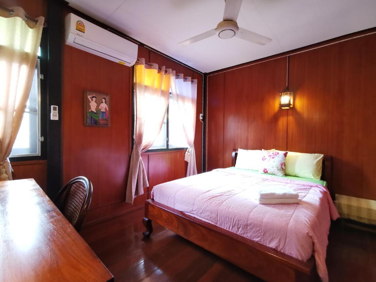 Tavee Guesthouse Bangkok Exterior foto